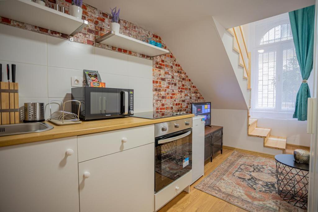 Cosy Gallery Flat In Akacfa St. 布达佩斯 外观 照片